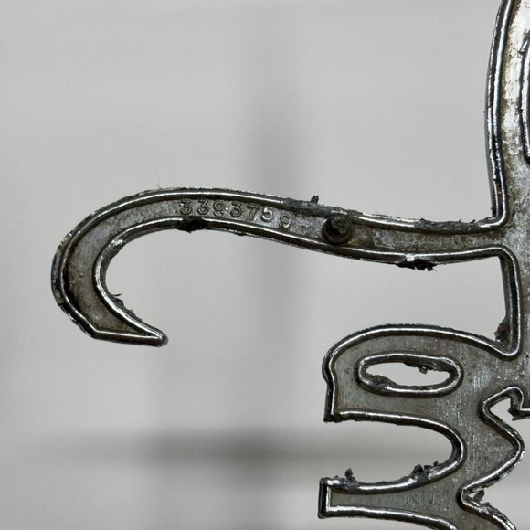 1967 Pontiac Laurentian Front Fender Emblem Script Trim Molding Pair Canada 60s - Picture 5 of 5